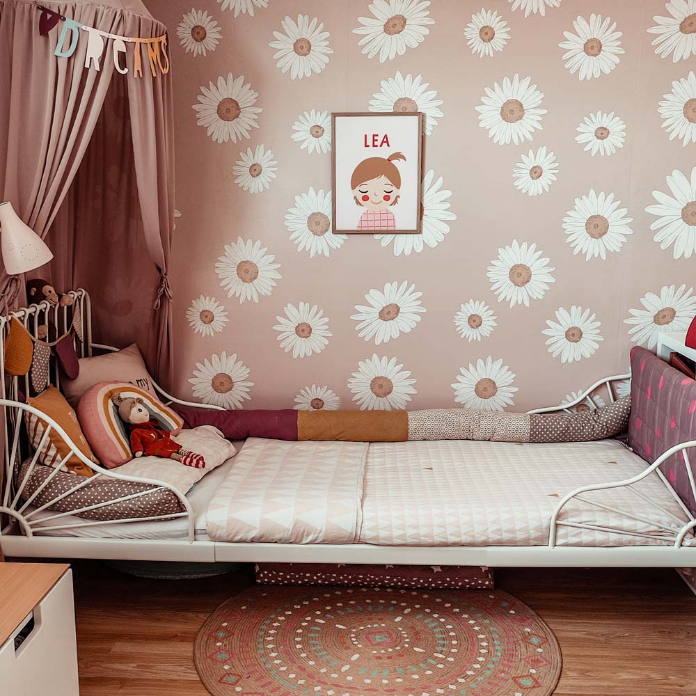 Tuscan Daisies Pink Wallpaper