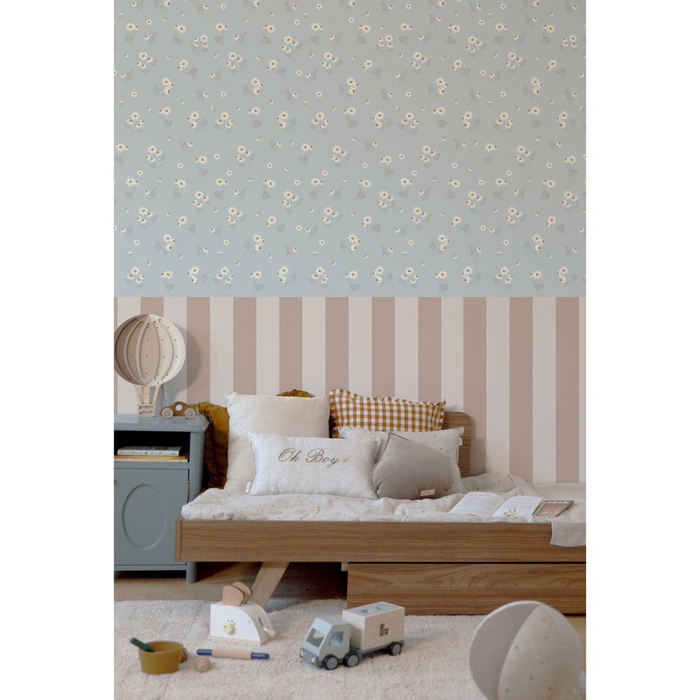 Camomille Summer Wallpaper