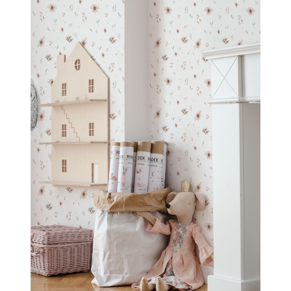 Flowers Minimini Wallpaper Sample / Return to Innocence