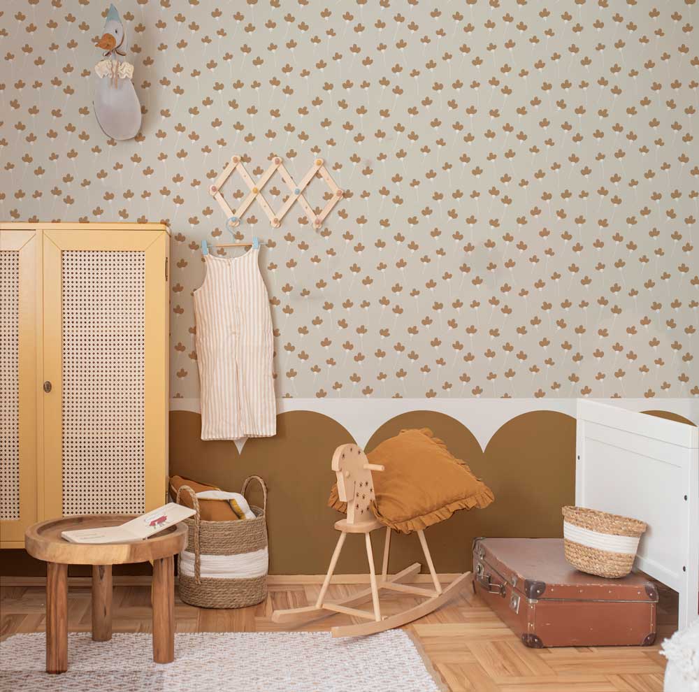 Simple Daisies Beige Cinnamon Wallpaper Sample